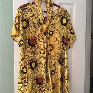 Lularoe Mitzi Top, Tunic Sunflowers